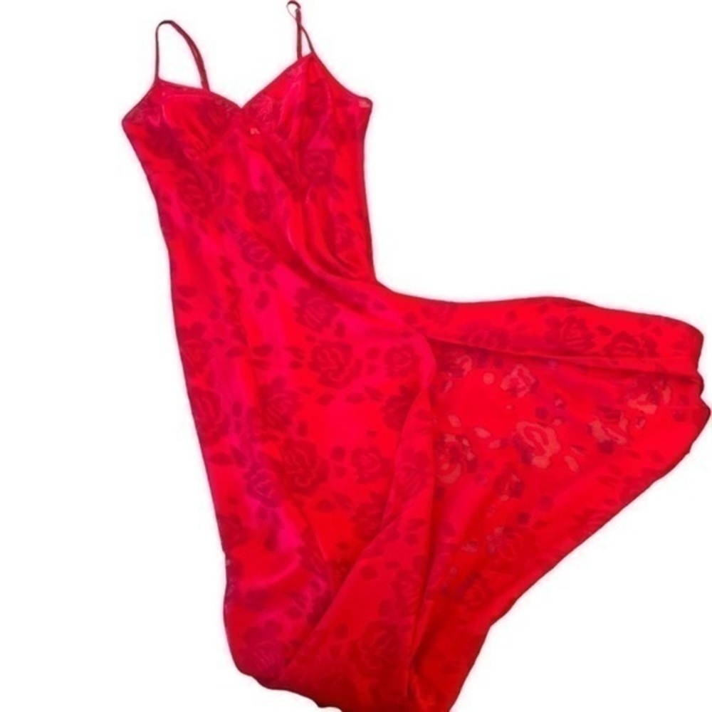 ▶️ Victoria’s Secret ◀️ Gold Label. Vintage  Red Satin Lace Burnout Slip dress M